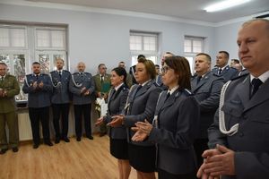 policjanci i służby mundurowe