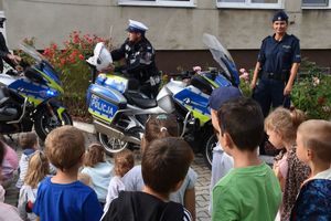 policjanci i dzieci