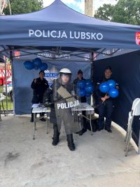 policjanci